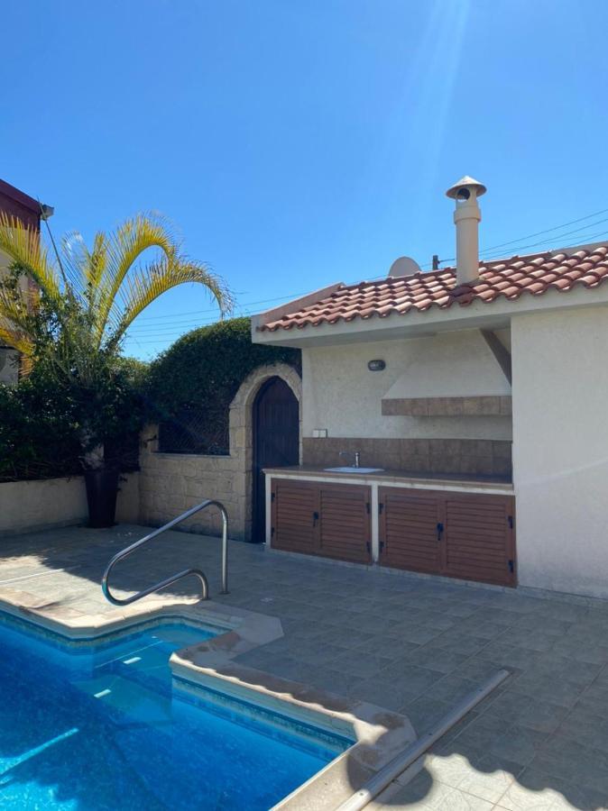 Episkopi Villa, Luxury 4 Bedroom With Pool - Limassol Eksteriør billede